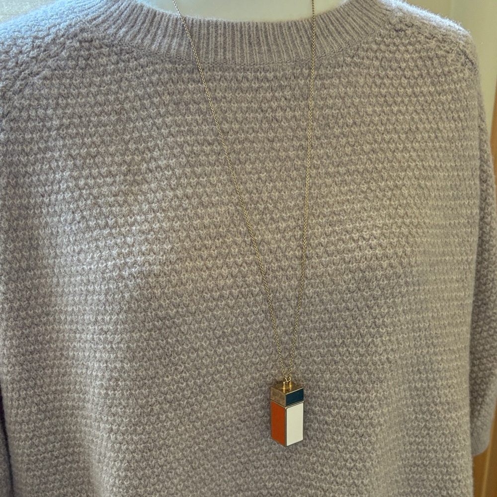 Belle Noel Kim Kardashian Geometric Gold Pendant Necklace EUC 🙌